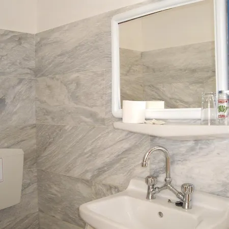 Marina Apartment *